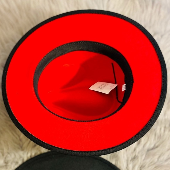 J. ELISE BOUTIQUE Women’s Black Red Accent Botton Fedora Hats main image 3